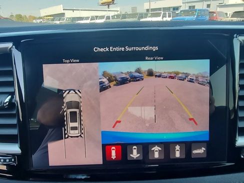 New 2026 Chrysler Pacifica Select FWD image 4