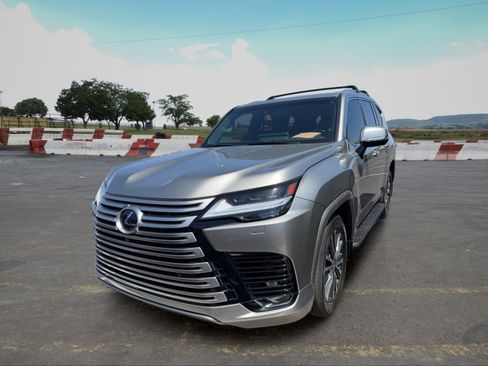 Used 2024 Lexus LX 600 4WD w/ Interior Upgrade Package image 5