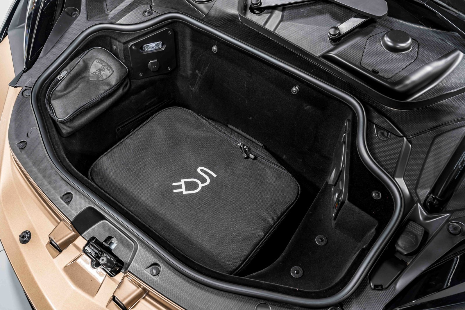 Used 2024 Lamborghini Revuelto AWD/4WD image 43