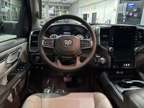Used 2025 RAM 1500 Laramie image 30