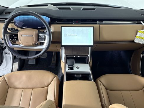 New 2026 Land Rover Range Rover Long Wheelbase SE AWD/4WD image 13