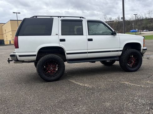 Used 1997 Chevrolet Tahoe 4WD w/ Preferred Equipment Group 3 image 4