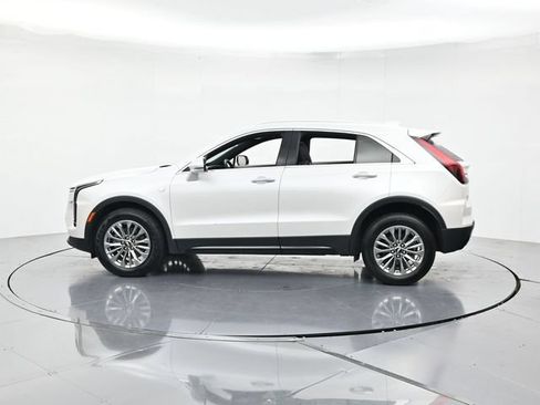 Used 2024 Cadillac XT4 Premium Luxury AWD/4WD image 7