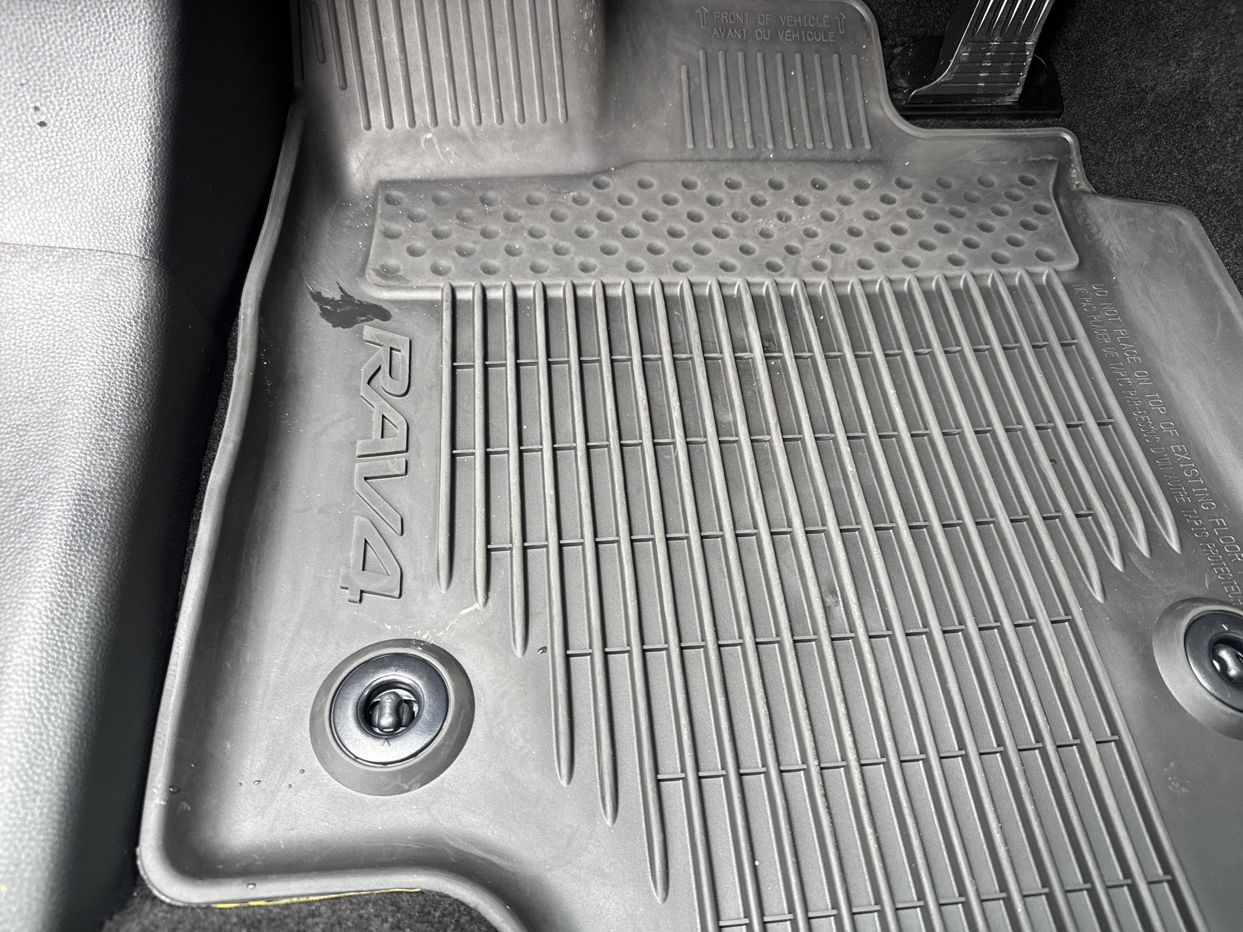 Used 2025 Toyota RAV4 LE FWD image 17