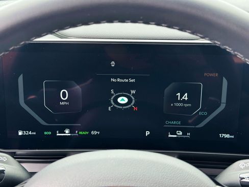 Used 2025 Kia Carnival SX w/ SX Dark Edition Package image 19