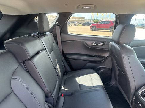 Used 2021 Chevrolet Blazer LT FWD image 27