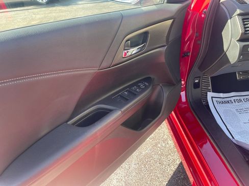 Used 2017 Honda Accord Sport image 8