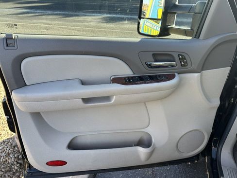 Used 2007 Chevrolet Silverado 2500 LTZ w/ Suspension Package, Off-Road image 10