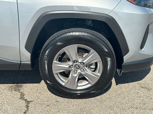 Used 2025 Toyota RAV4 XLE AWD/4WD image 39