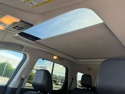 Used 2023 Nissan Pathfinder Platinum image 26