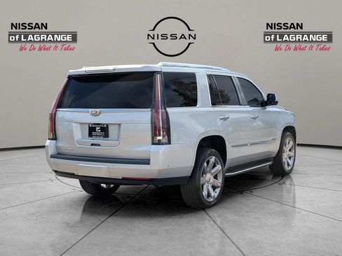 Used 2019 Cadillac Escalade Luxury image 5