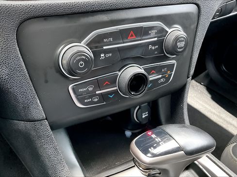 Certified 2022 Dodge Charger SXT w/ Leather Interior Group RWD image 24