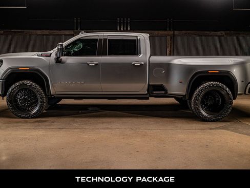 Used 2026 GMC Sierra 3500 Denali w/ Denali Reserve Package AWD/4WD image 6