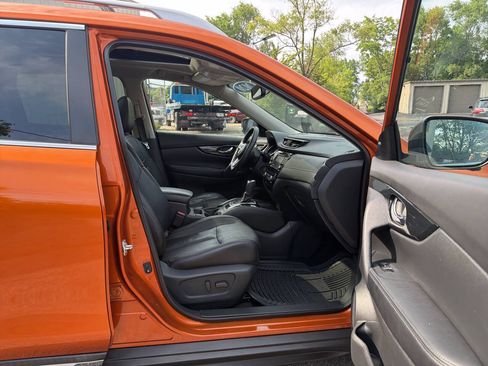 Used 2020 Nissan Rogue SL w/ Premium Package AWD/4WD image 30