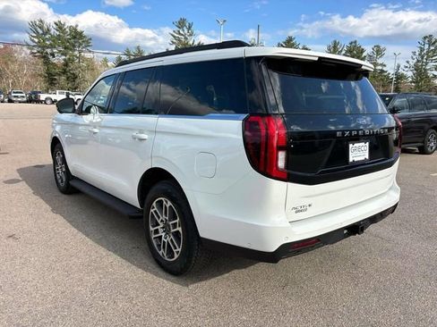 Used 2025 Ford Expedition Active AWD/4WD image 5