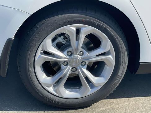 Used 2025 Honda Accord LX image 11