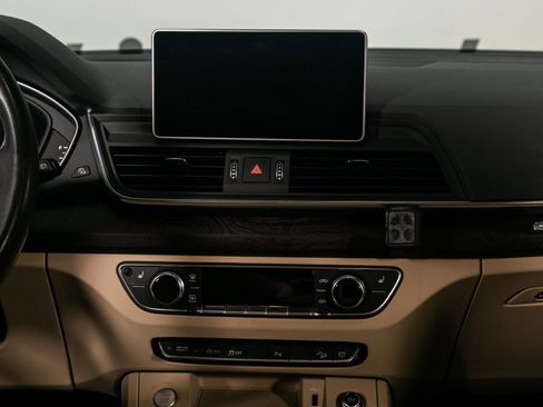 Used 2018 Audi Q5 2.0T Premium Plus w/ Premium Plus Package image 36