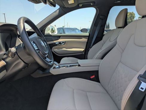 Used 2026 Volvo XC90 B6 Plus w/ Protection Package Premier AWD/4WD image 20
