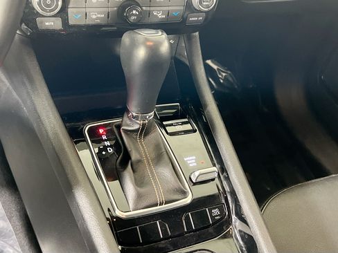 Used 2022 Jeep Compass Limited AWD/4WD image 16
