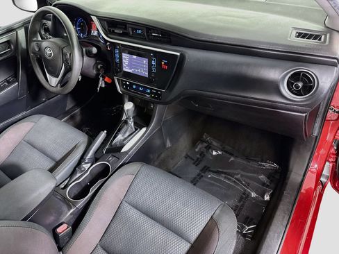 Used 2019 Toyota Corolla LE FWD image 29