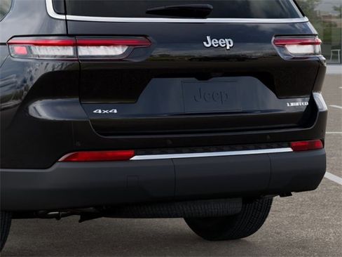 New 2025 Jeep Grand Cherokee L Limited w/ Trailer Tow Package image 13