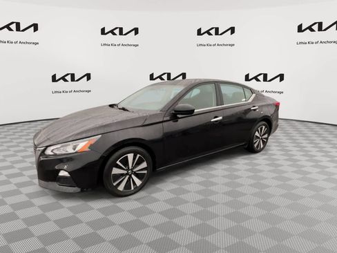 Used 2021 Nissan Altima 2.5 SV FWD image 5