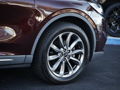 Used 2021 Lincoln Corsair FWD w/ Premium Package image 4