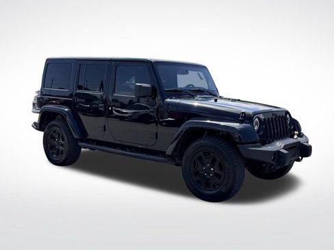 Used 2016 Jeep Wrangler Unlimited Sahara AWD/4WD image 9