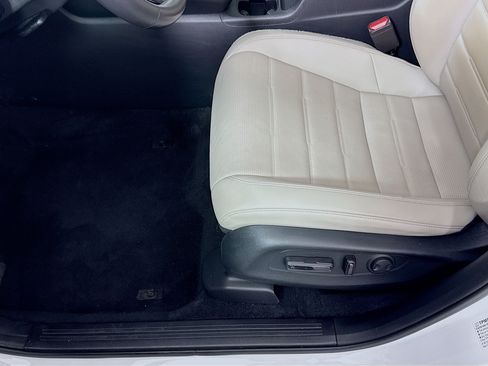 Used 2023 Honda CR-V EX-L image 17