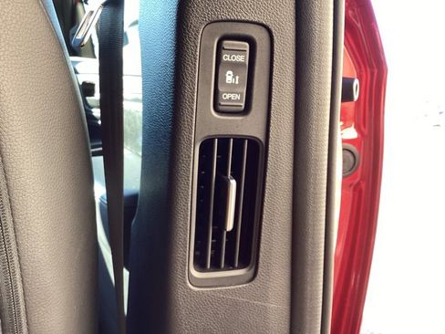 Used 2025 Honda Odyssey Sport-L image 18