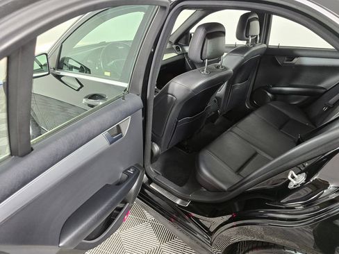 Used 2013 Mercedes-Benz C 250 Sedan image 16