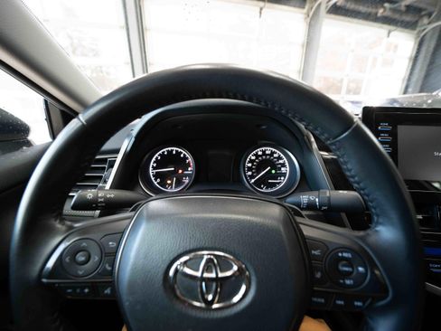 Used 2024 Toyota Camry SE image 15