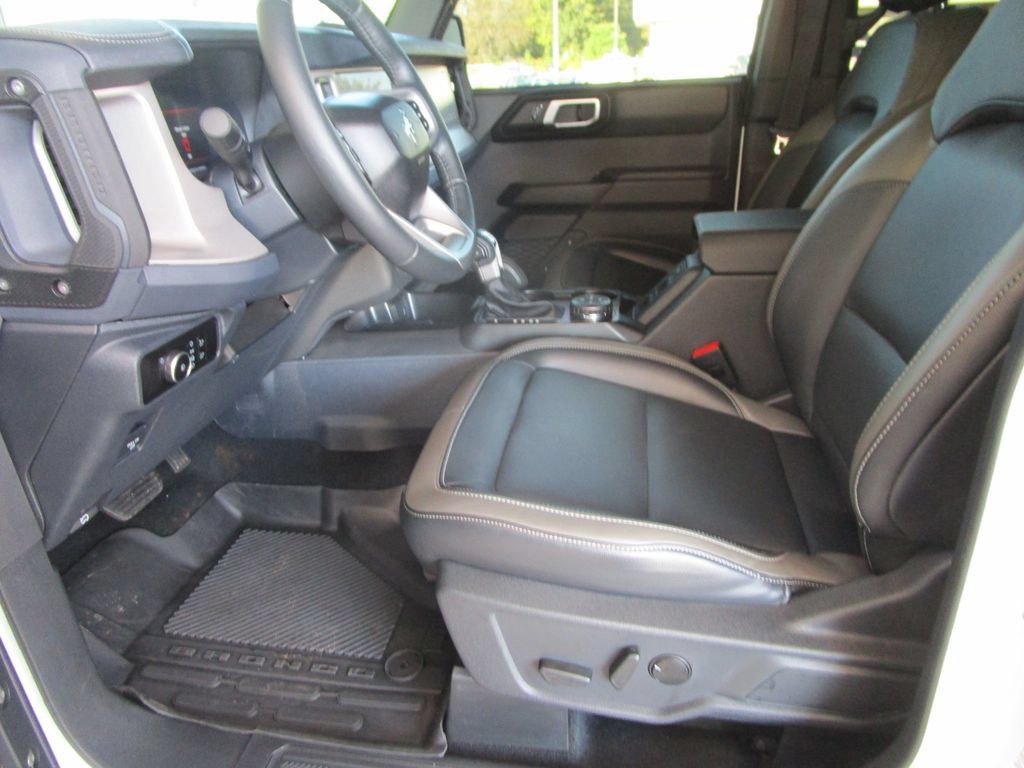Used 2026 Ford Bronco Outer Banks w/ Sasquatch Package AWD/4WD image 21
