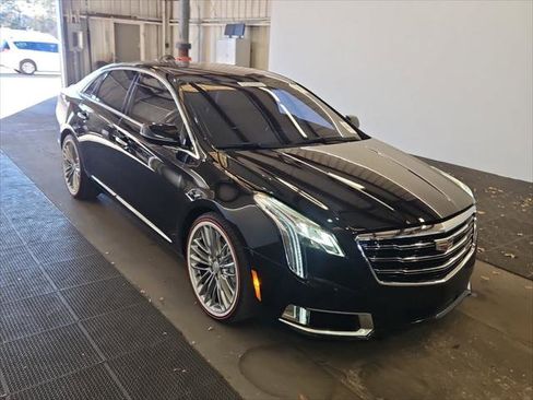 Used 2019 Cadillac XTS Luxury image 4