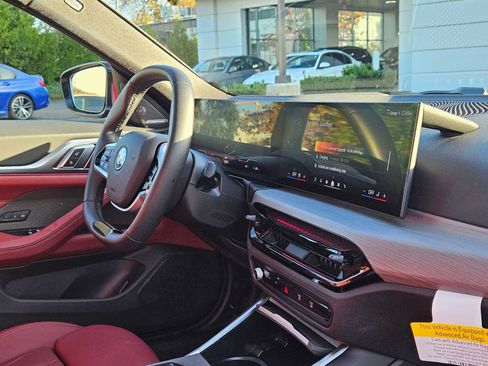 Used 2025 BMW i4 xDrive40i w/ Premium Package image 11