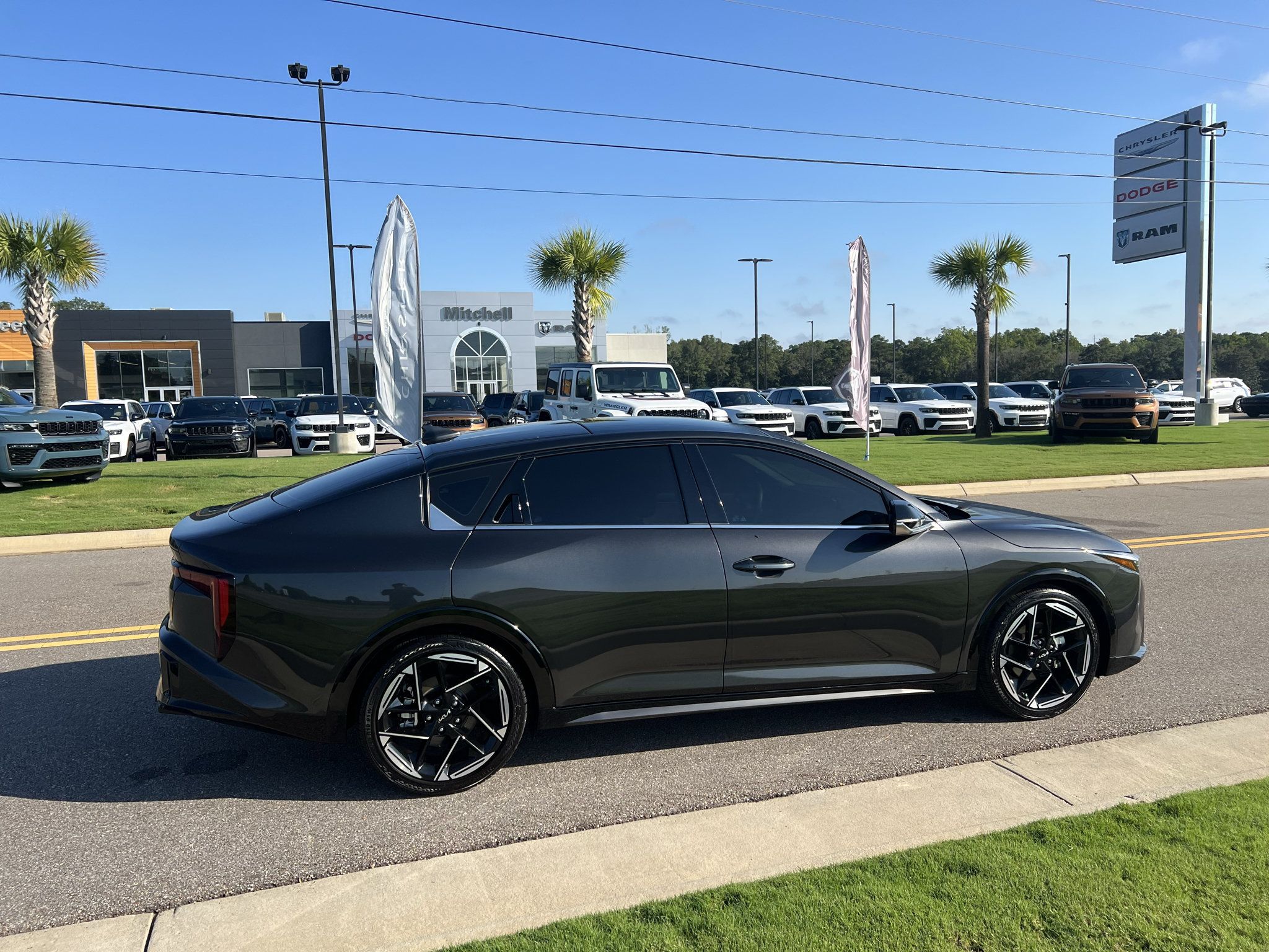 Used 2025 Kia K4 GT-Line w/ GT-Line Premium Package FWD image 7