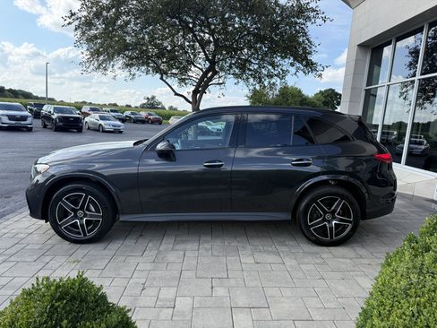 Used 2026 Mercedes-Benz GLC 300 4MATIC image 4