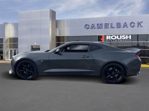 Used 2017 Chevrolet Camaro SS image 2