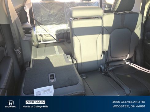 New 2025 Honda Pilot Touring image 30