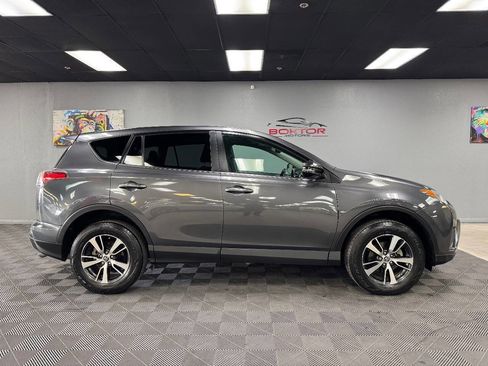 Used 2018 Toyota RAV4 XLE image 16