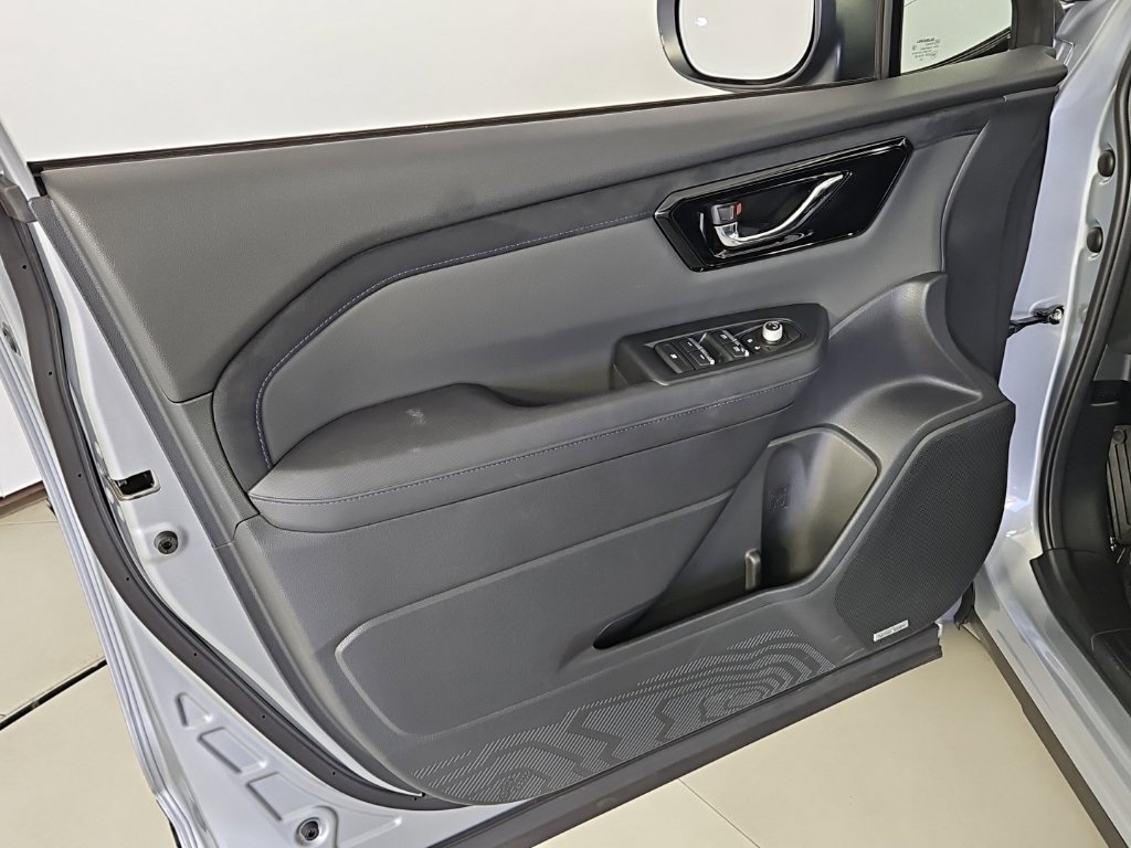 Certified 2025 Subaru Forester Limited AWD/4WD image 11