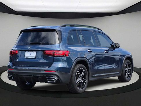 Used 2023 Mercedes-Benz GLB 250 image 8