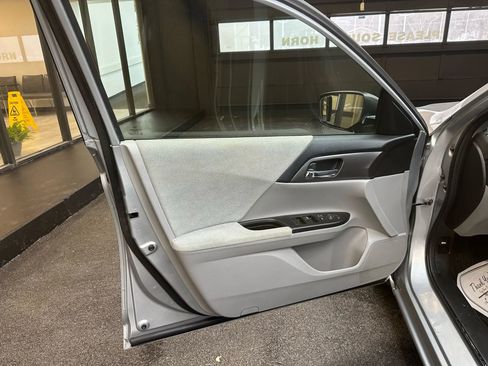 Used 2013 Honda Accord LX image 14