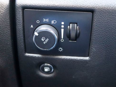 Used 2017 Jeep Grand Cherokee Overland image 30