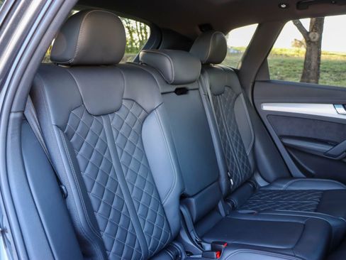 Used 2021 Audi SQ5 Premium Plus w/ Premium Plus Package image 19