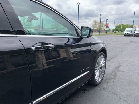 Used 2018 Chevrolet Impala Premier w/ Premier Convenience Package FWD image 11