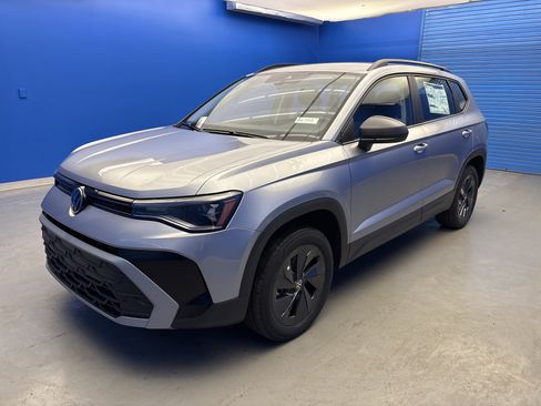 New 2026 Volkswagen Taos S image 4