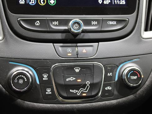 Used 2022 Chevrolet Malibu RS image 16