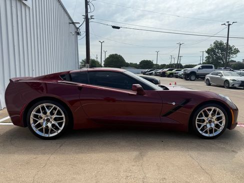 Used 2017 Chevrolet Corvette Stingray Coupe RWD image 3