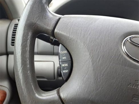 Used 2004 Toyota Camry XLE image 16